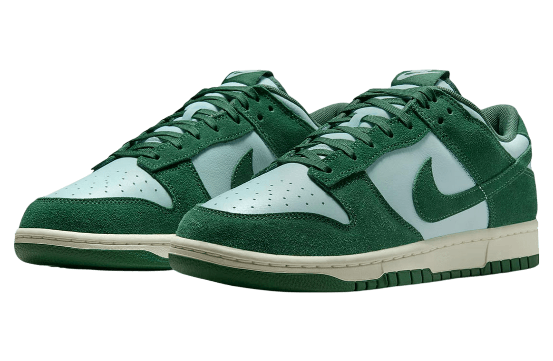 Nike Dunk Low Team Dark Green / Sail release photo 2