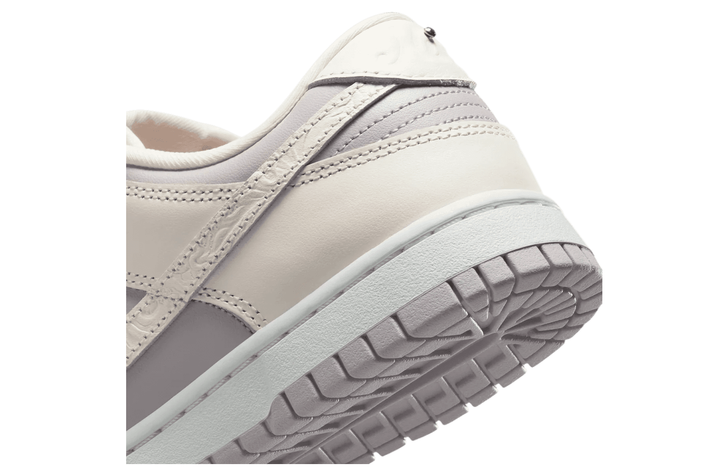 Nike Dunk Low WMNS Platinum Violet / Sail release photo 3