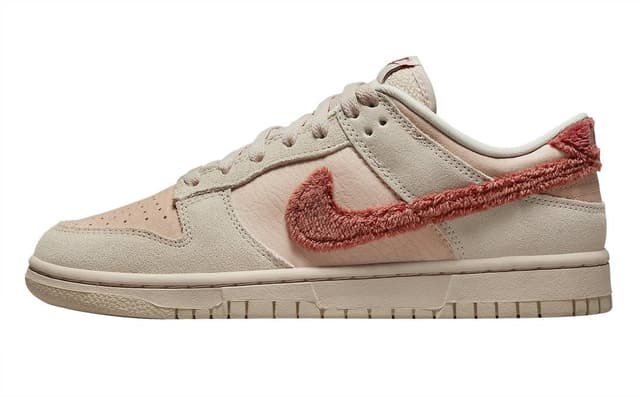 Nike Dunk Low WMNS Terry Swoosh Shimmer Nike release photo