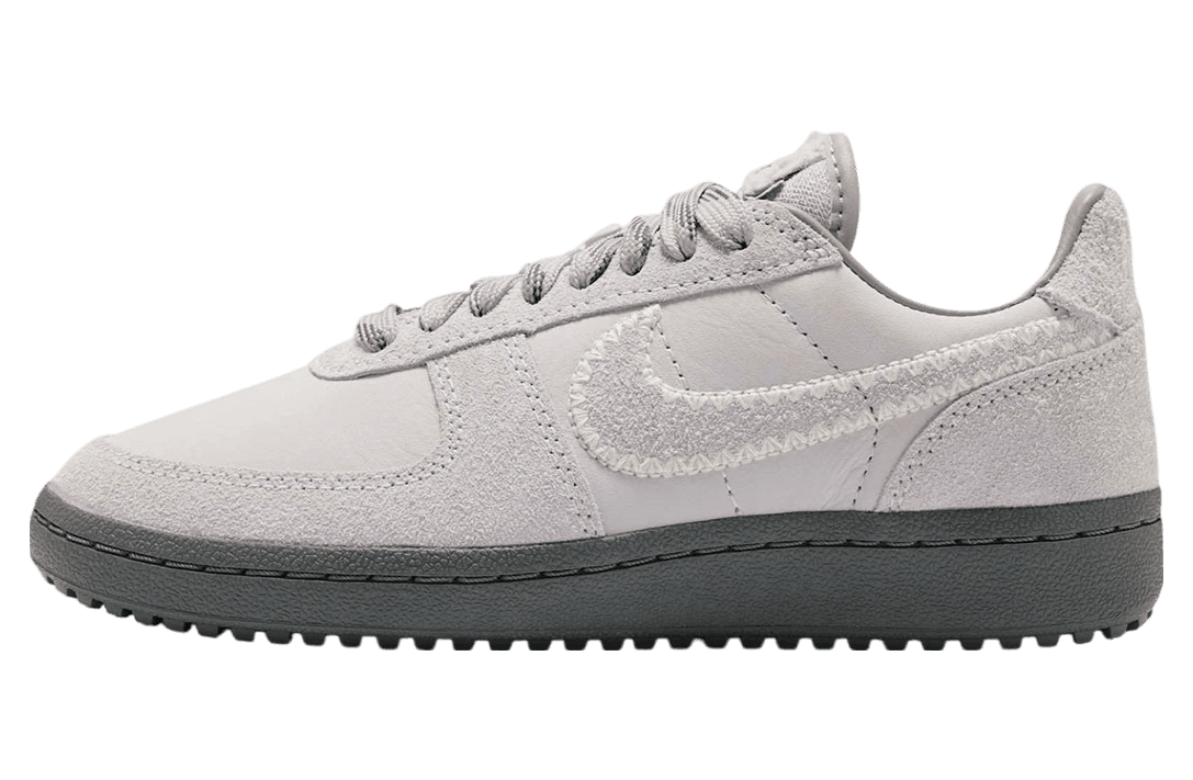 Nike Field General 82 Valentines Day release photo 1