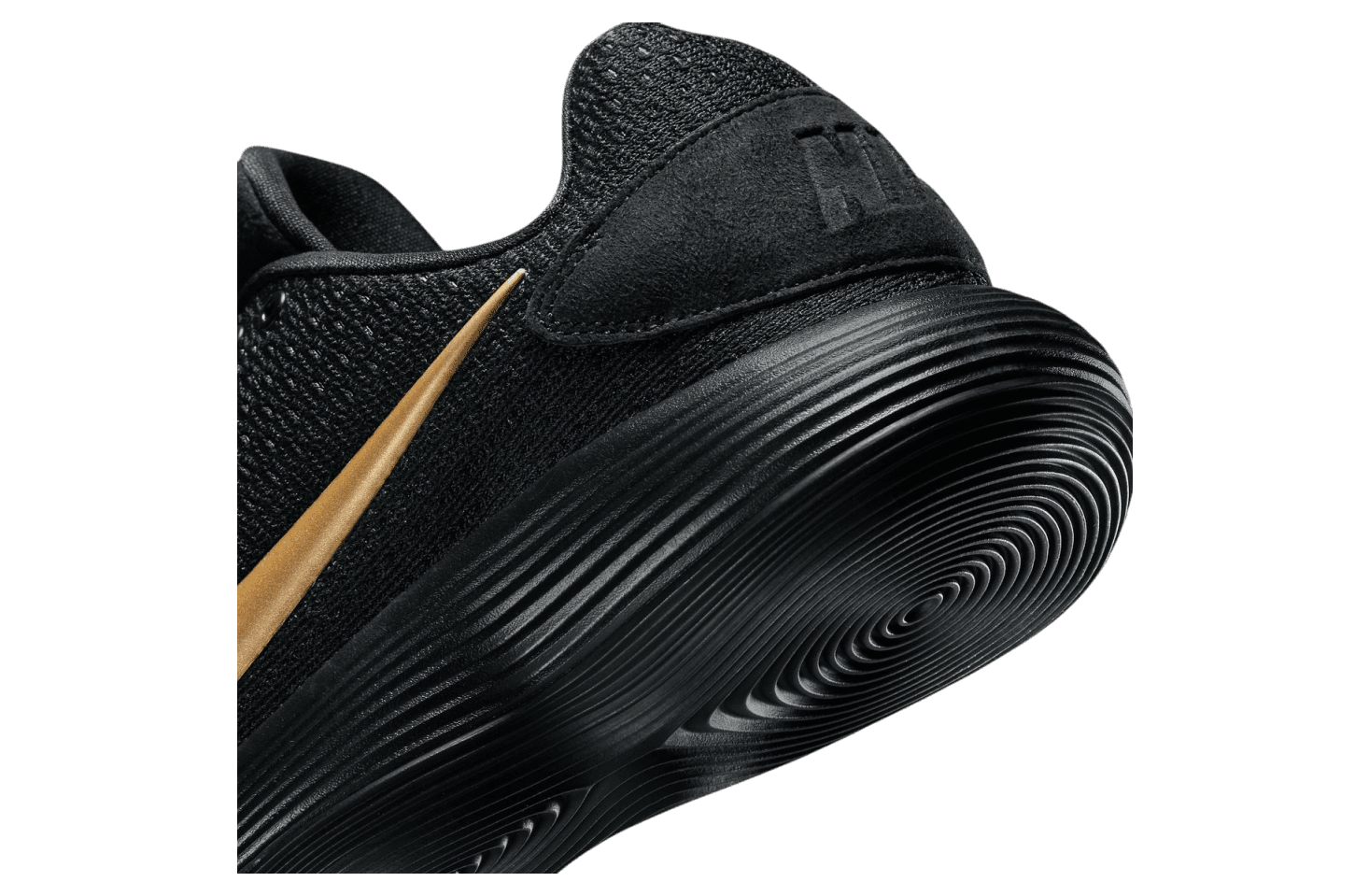 Nike Hyperdunk 2017 Low Black / Gold release photo 3