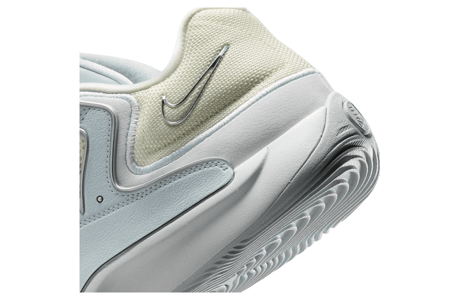 Nike KD 18 Soft Pearl / Metallic Silver release photo 3