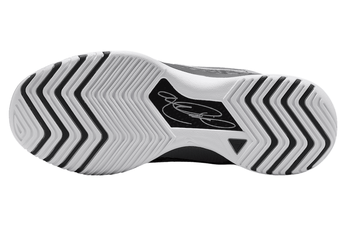 Nike LeBron NXXT Genisus Black release photo 6