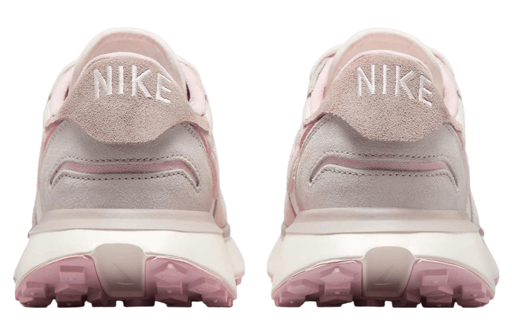 Nike Phoenix Waffle WMNS Valentine's Day release photo 5