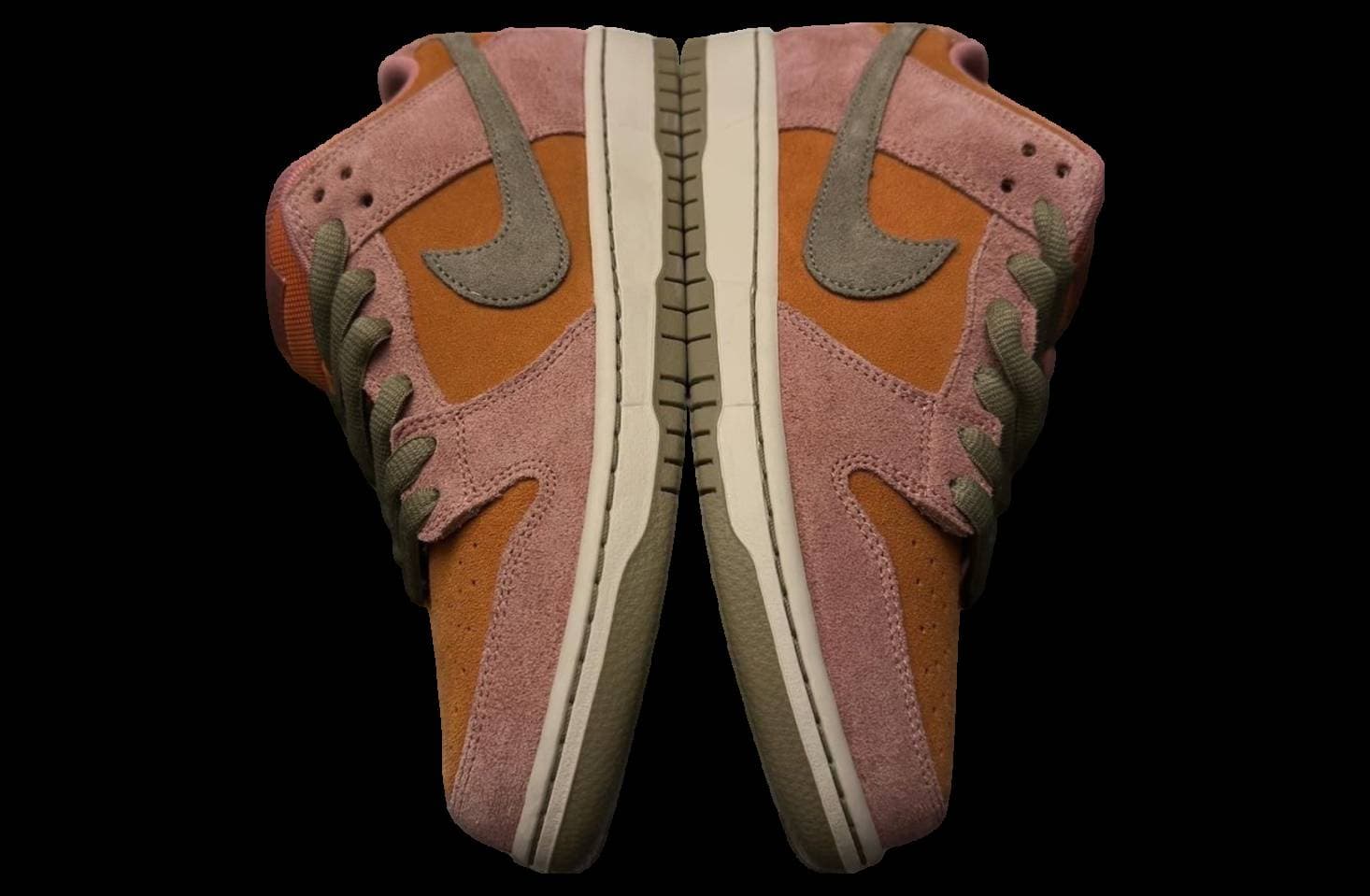 Nike SB Dunk Low Red Stardust / Neutral Olive release photo 2