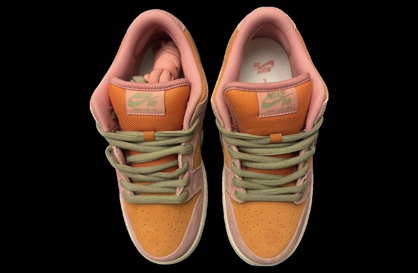 Nike SB Dunk Low Red Stardust / Neutral Olive release photo 4