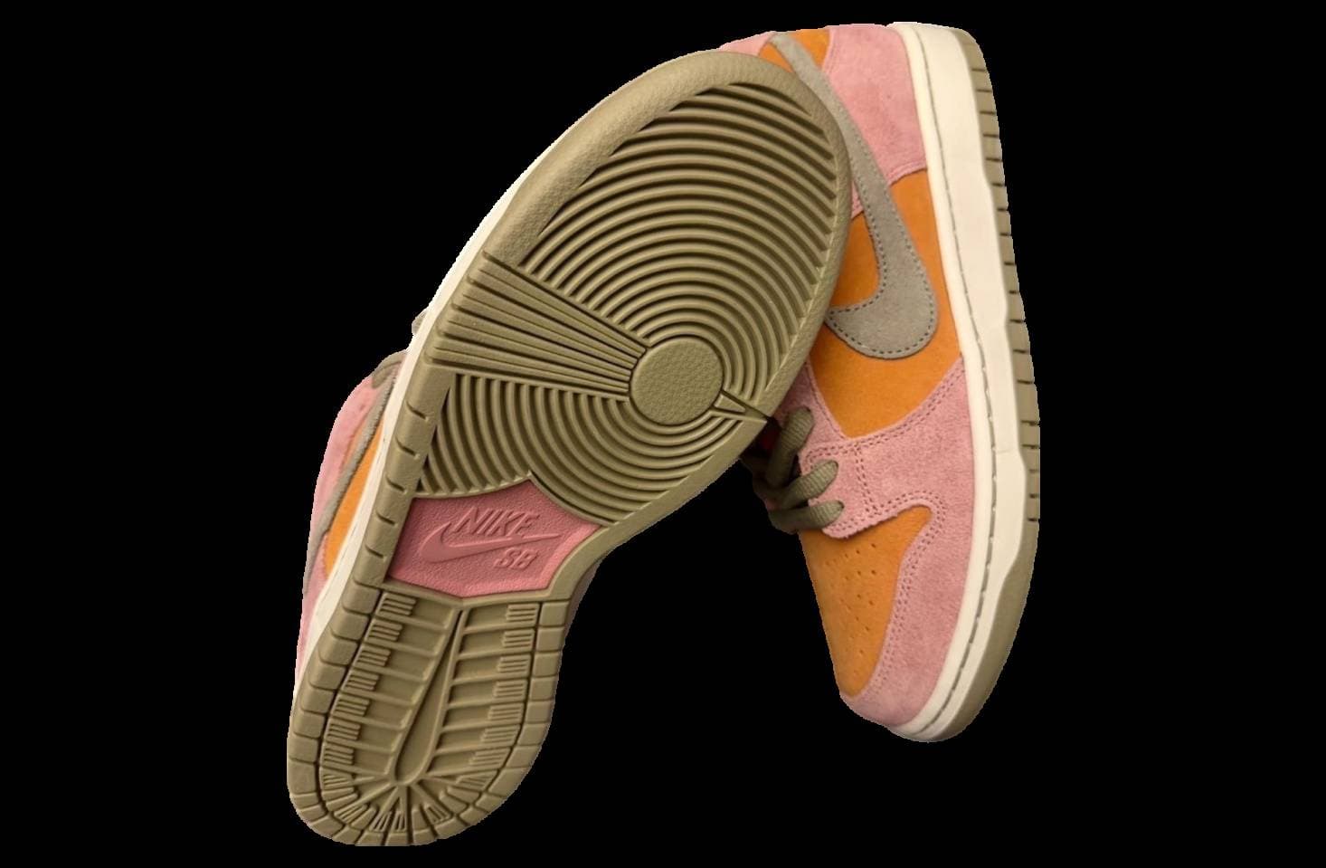 Nike SB Dunk Low Red Stardust / Neutral Olive release photo 5