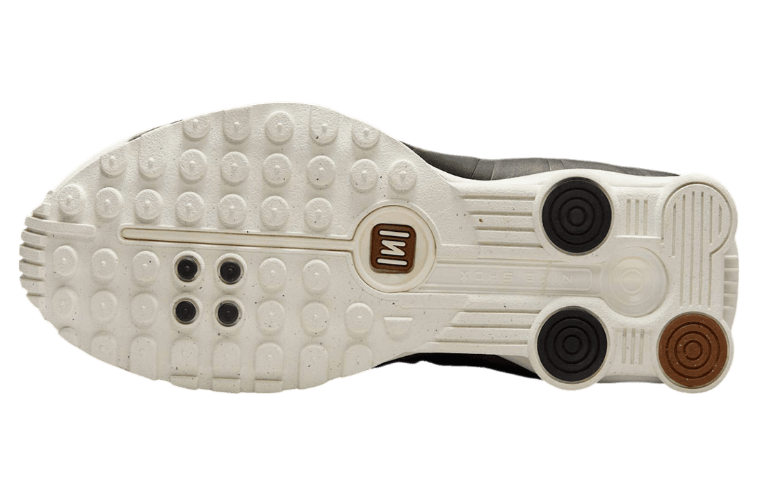 Nike Shox R4 WMNS Sail / Black / Fauna Brown release photo 8