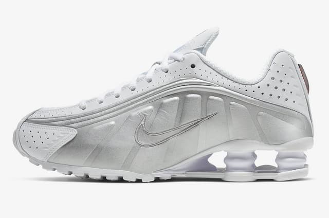 Nike WMNS Shox R4 White Metallic Nike release photo