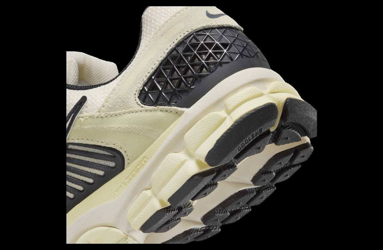 Nike Zoom Vomero 5 Alabaster / Pale Ivory release photo 8