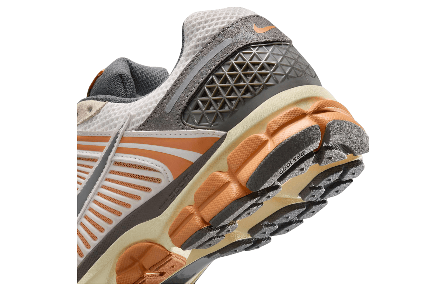 Nike Zoom Vomero 5 Phantom / Copper Moon release photo 7