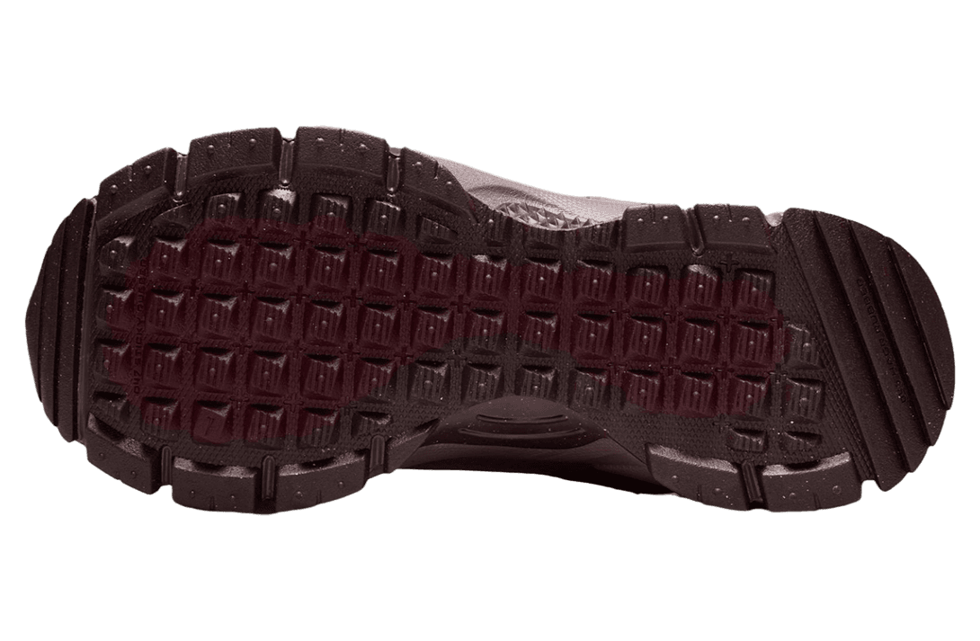 Nike Zoom Vomero 5 Roam Dark Team Red / Burgundy Crush release photo 3