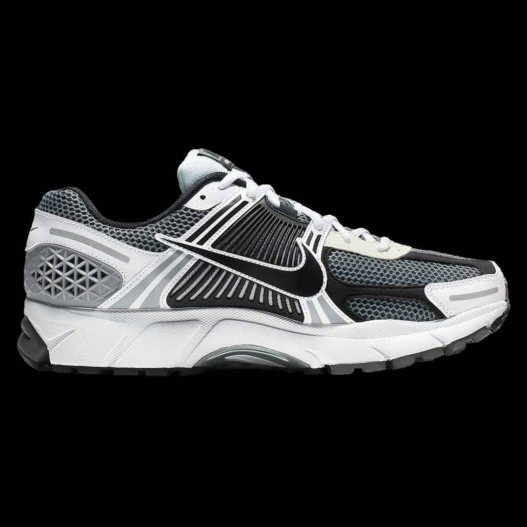 Nike Zoom Vomero 5 SE SP Dark Grey release photo 4