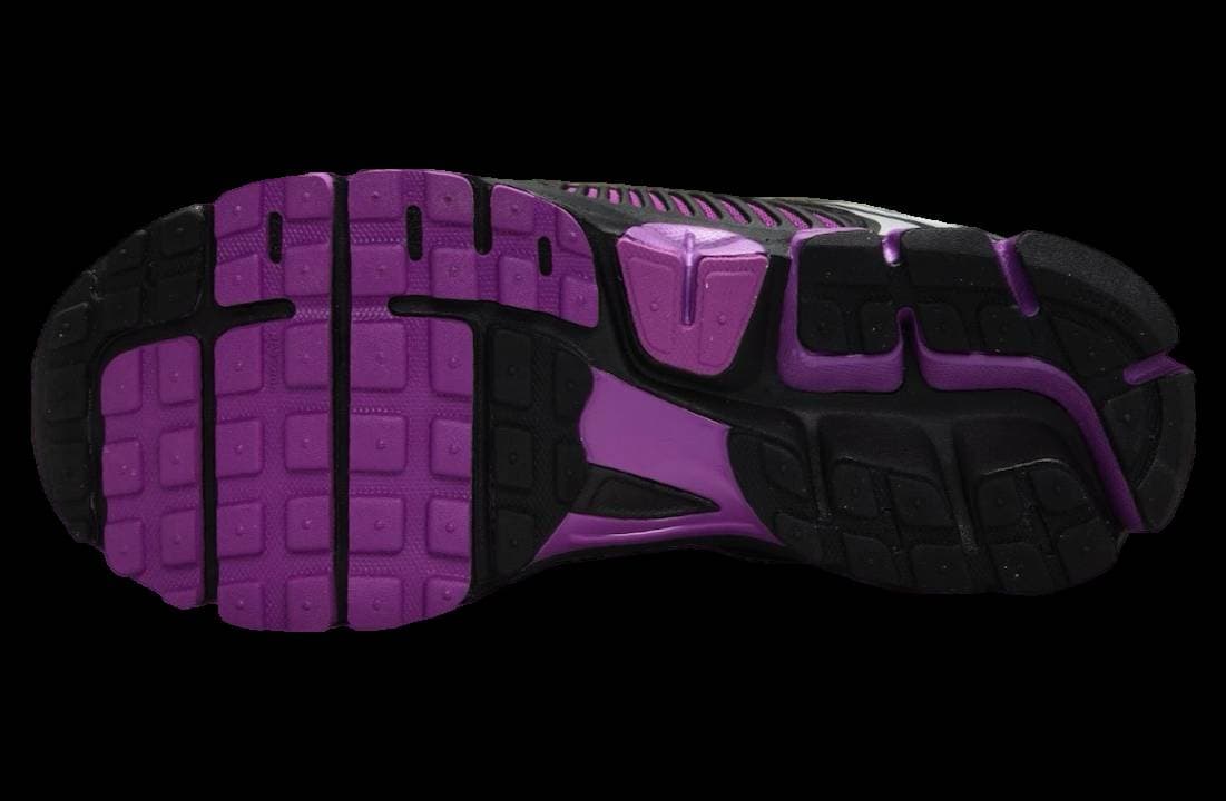Nike Zoom Vomero 5 Vivid Purple release photo 6