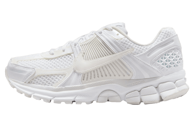 Nike Zoom Vomero 5 WMNS Triple White Nike release photo