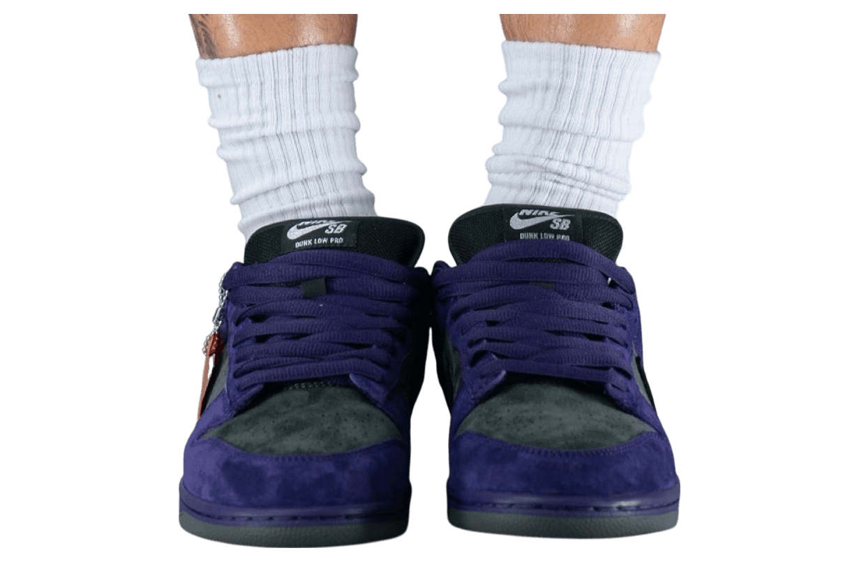 Supreme x Nike SB Dunk Low Ink Ink / Iron Grey release photo 5