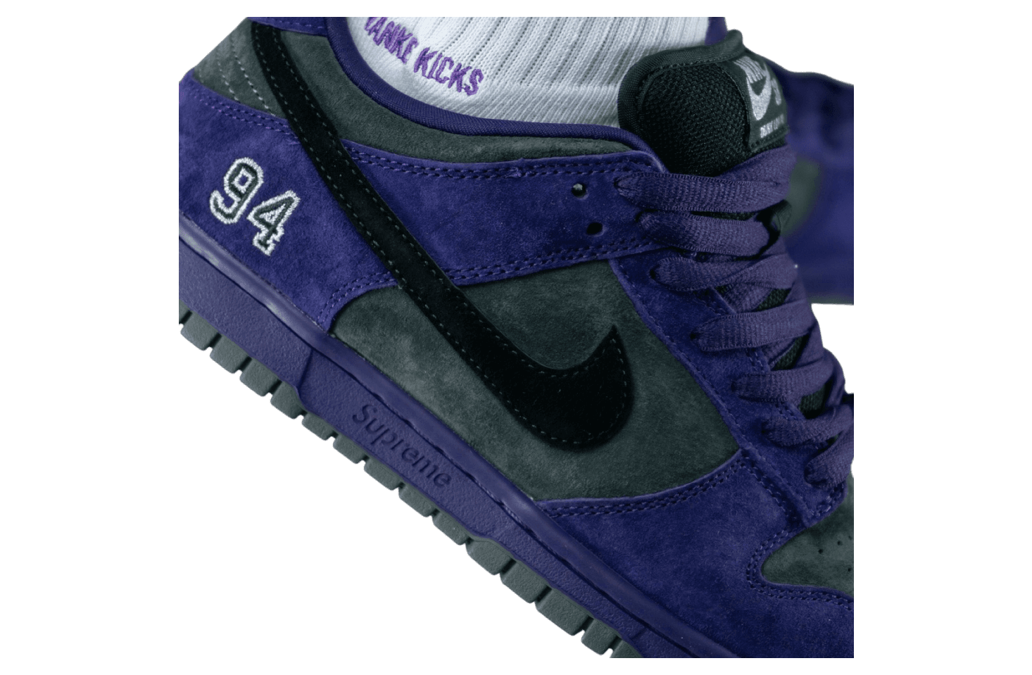 Supreme x Nike SB Dunk Low Ink Ink / Iron Grey release photo 9
