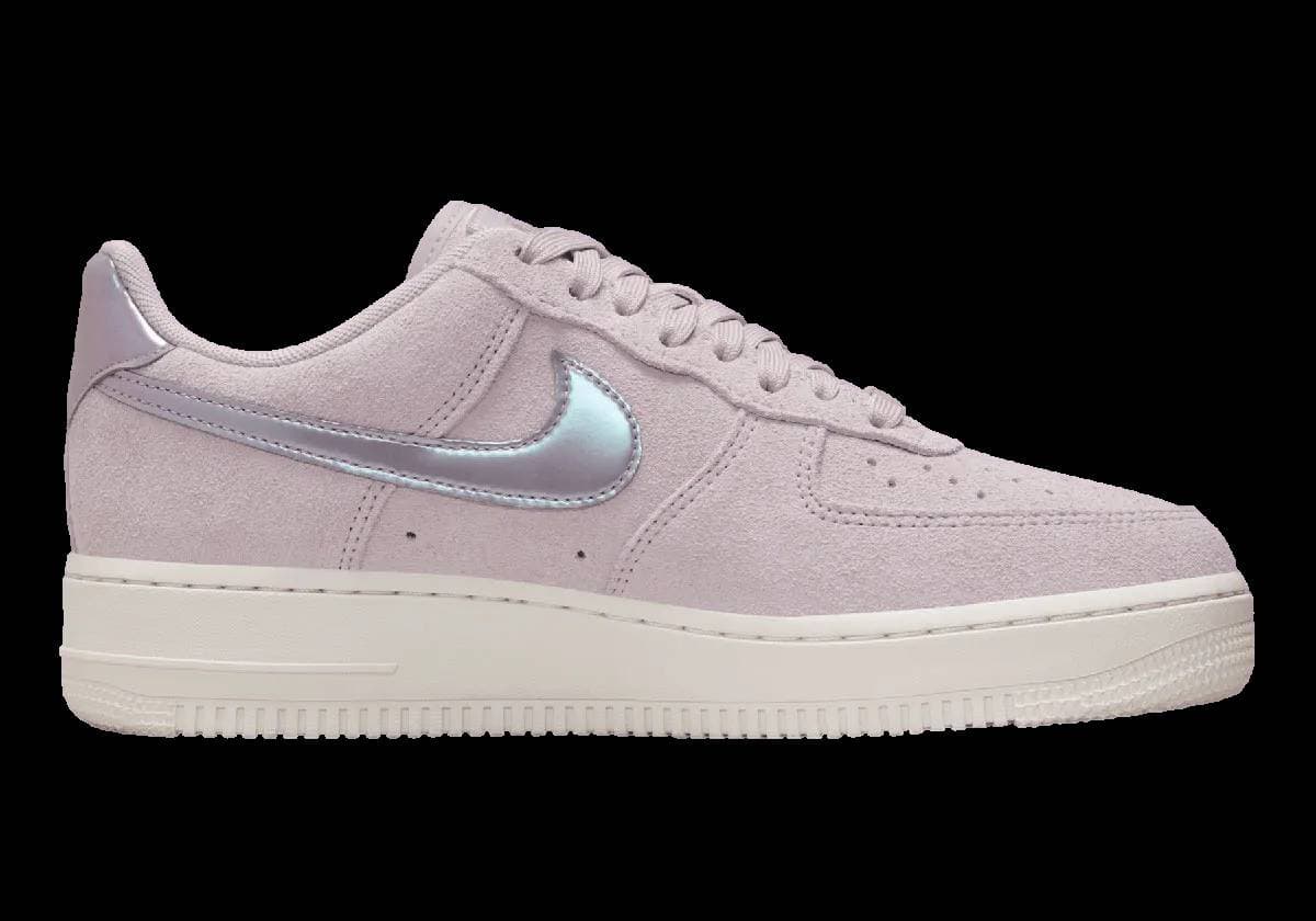 The Nike Air Force 1 Low Platinum Violet release photo 5