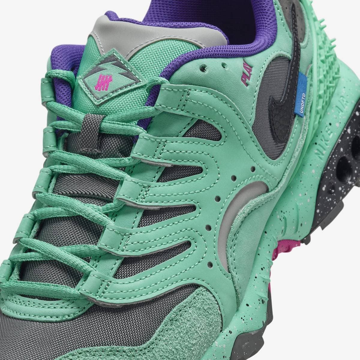 Undefeated x Nike Air Terra Humara Light Menta release photo 10