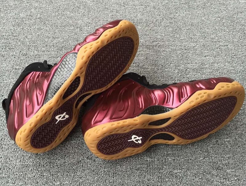 Nike Air Foamposite One release photo 6