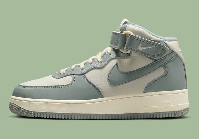 Nike Air Force 1 Mid Nike release photo