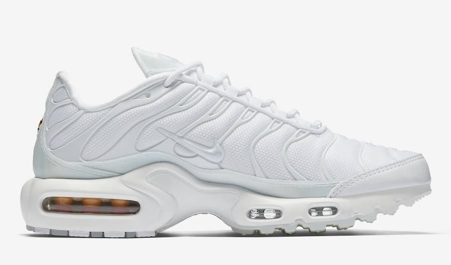 Nike Air Max 1 JewelNike Air Max Plus SE release photo 3