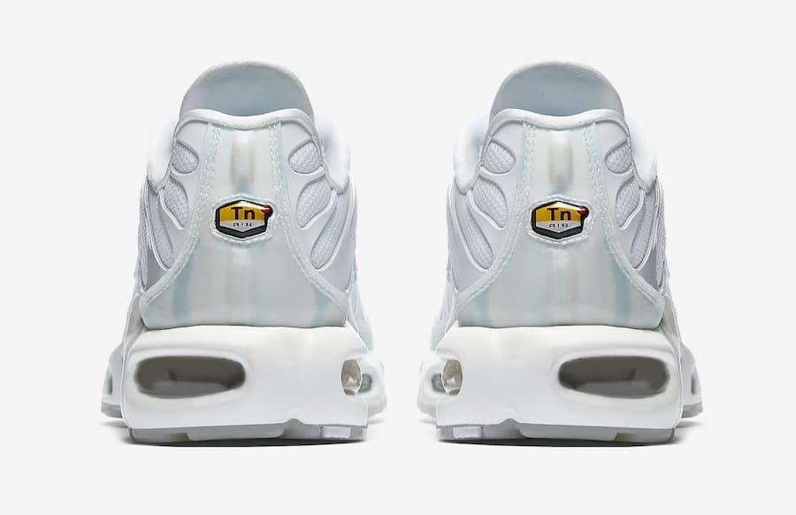 Nike Air Max 1 JewelNike Air Max Plus SE release photo 4