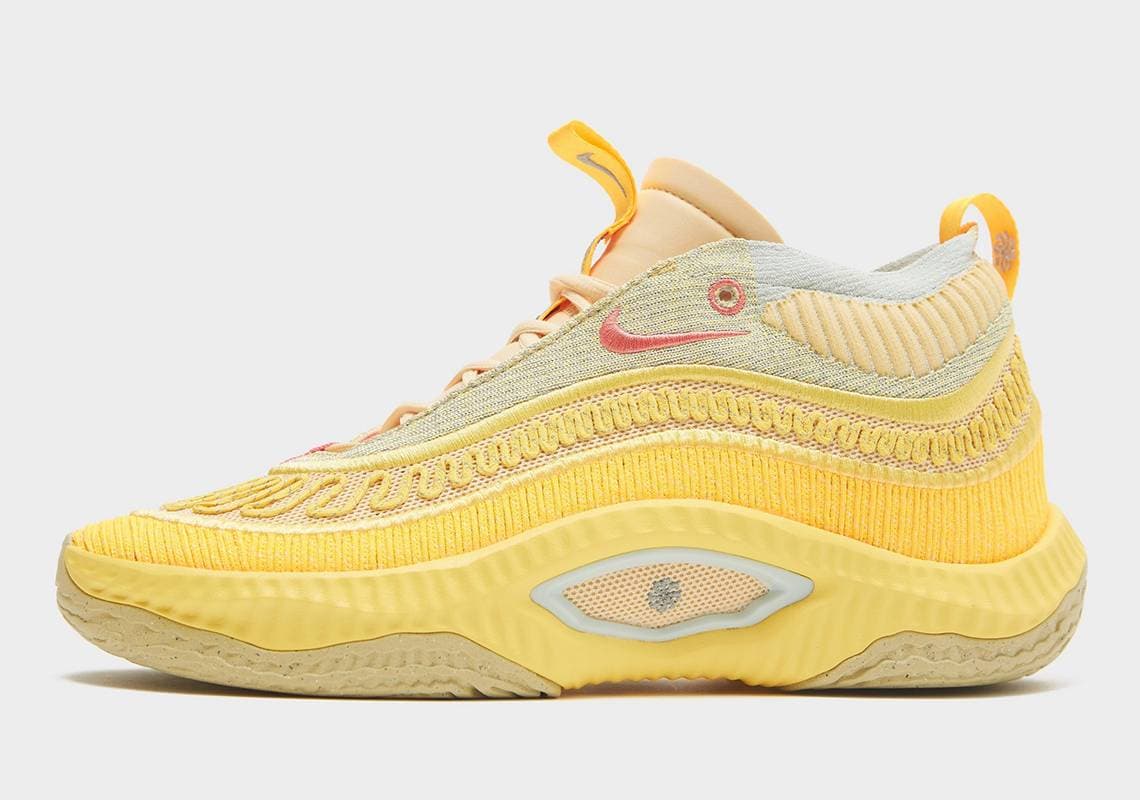 Nike Cosmic Unity 3 release photo 9