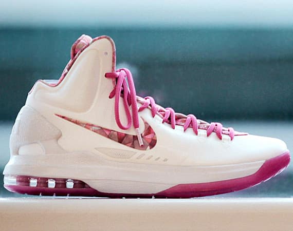 Nike KD V Premium Aunt Peal release photo 1