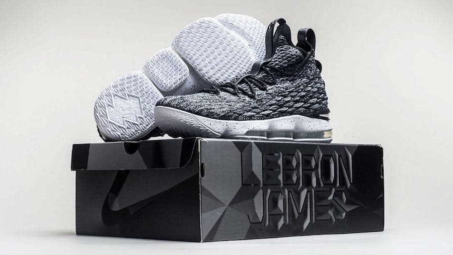 Nike LeBron 15 “Ashes” release photo 17