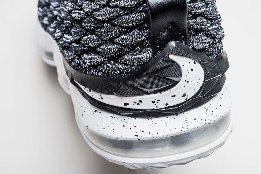 Nike LeBron 15 “Ashes” release photo 8