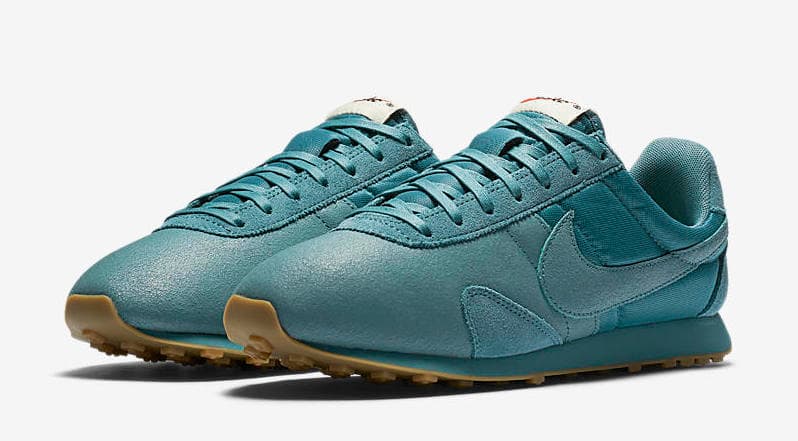 Nike WMNS Pre Montreal Racer Premium Nike release photo