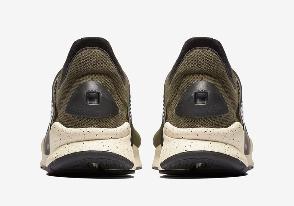 Nike Sock Dart SE release photo 4
