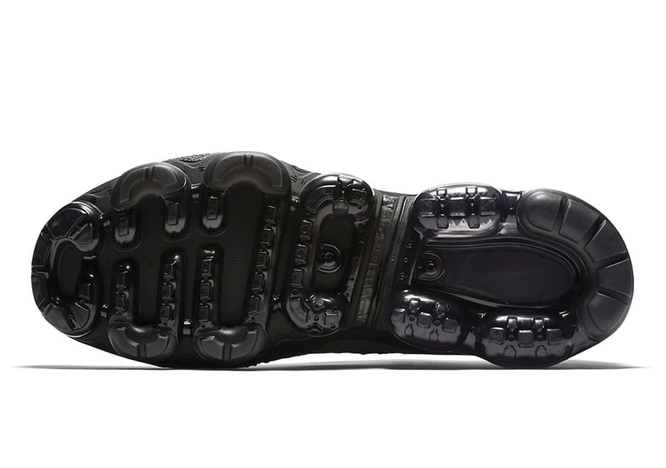 Nike Air VaporMax “Triple Black” release photo 3