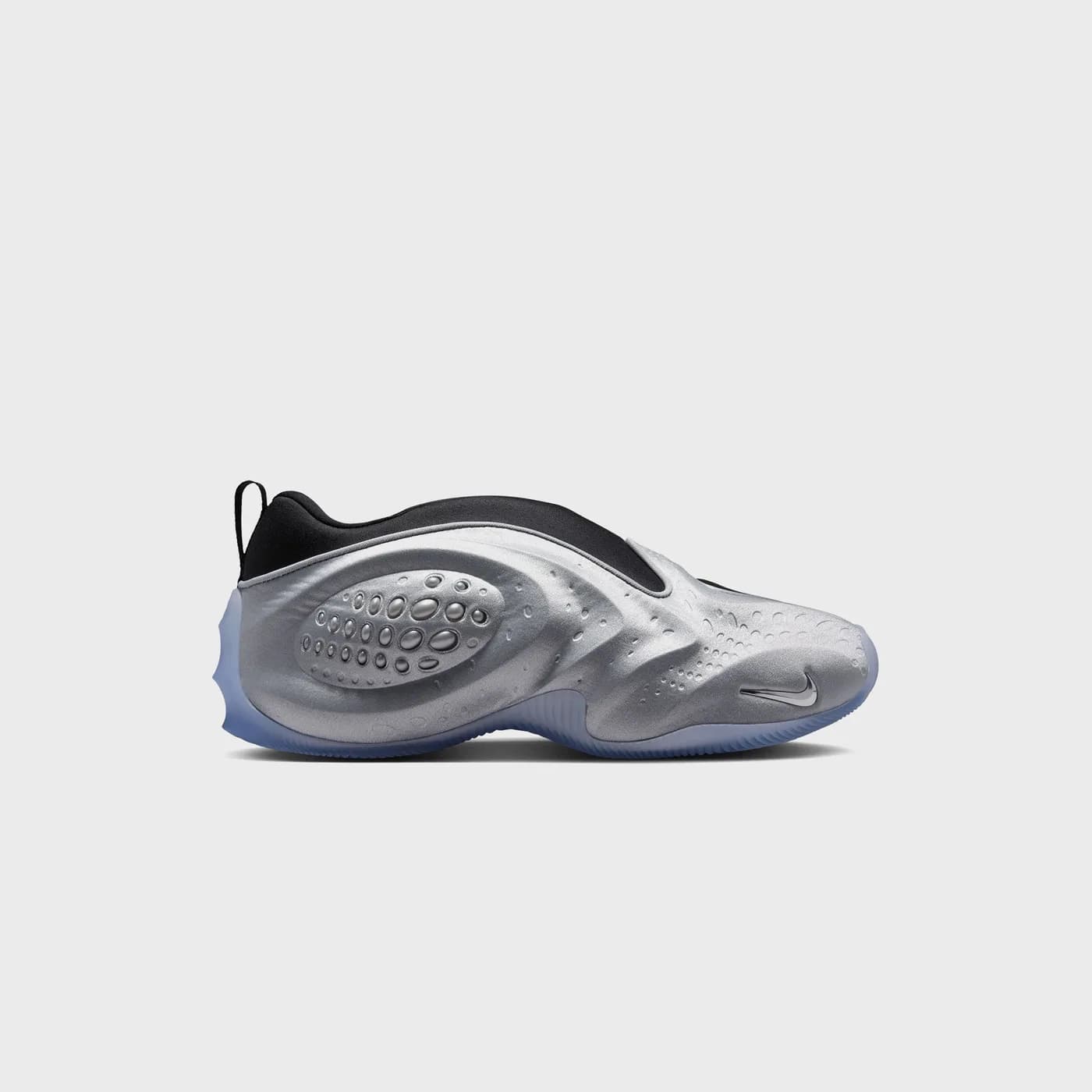 Nike WMNS First Sight Shadow - Metallic Silver Nike release photo
