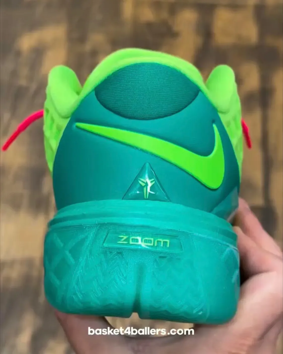 Nike Kobe 3 Low Protro “Grinch” release photo 5