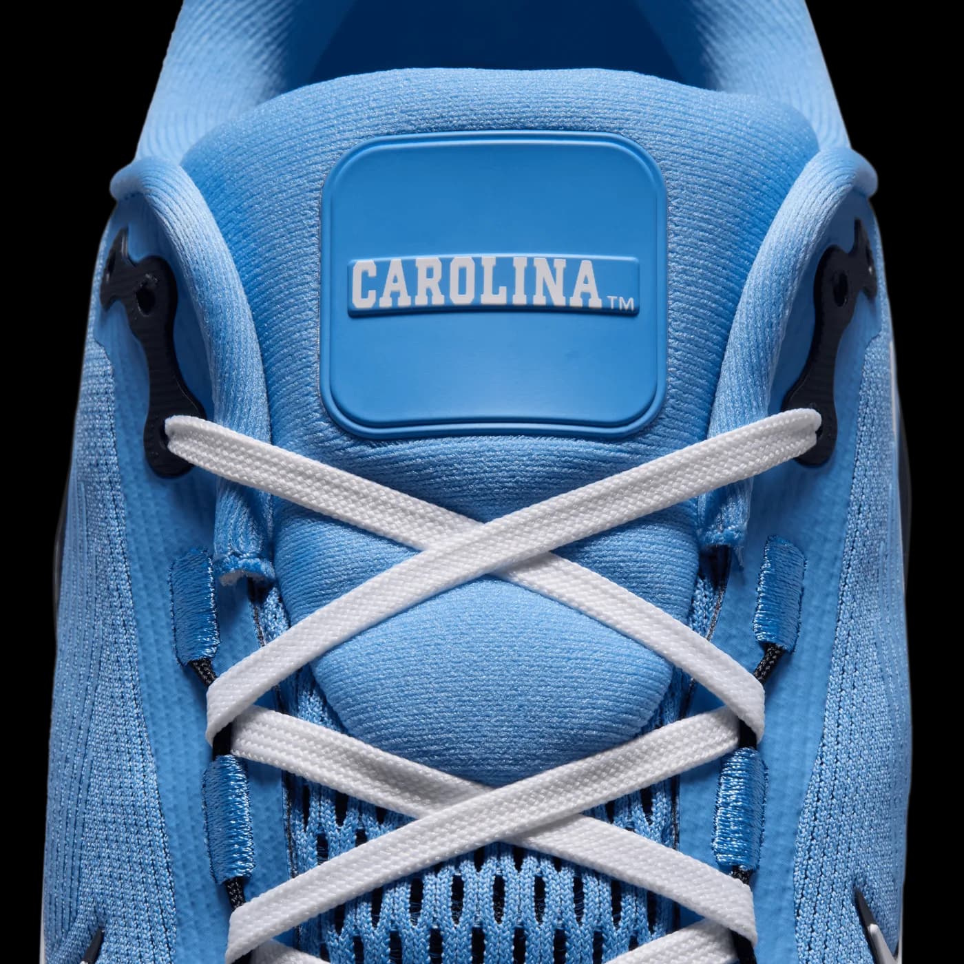 Nike Vomero 18 UNC release photo 6