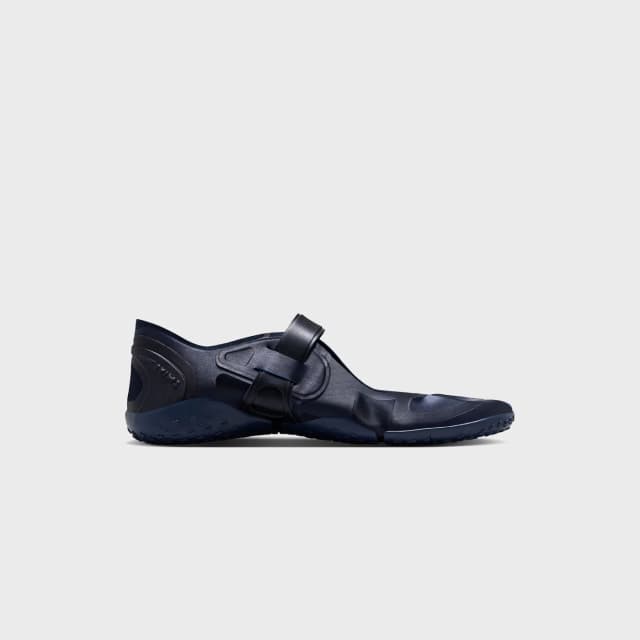 NikeSKIMS WMNS Rift Satin - Obsidian Nike release photo