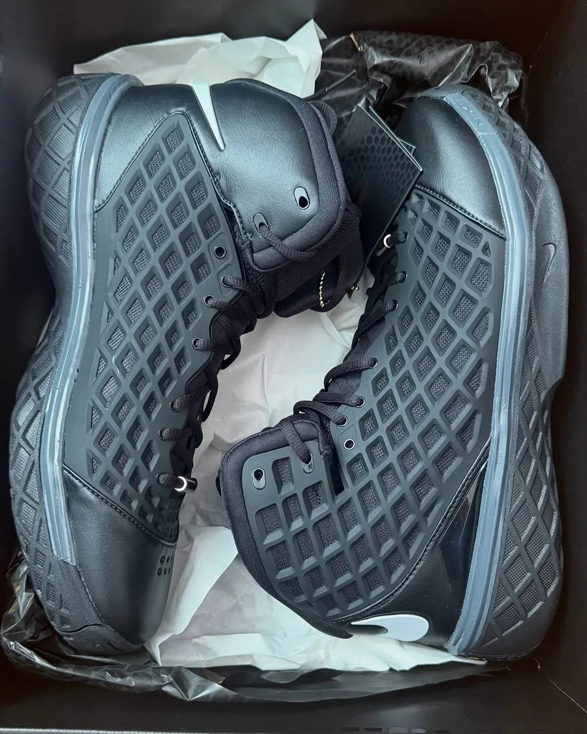 Nike Kobe 3 Protro “Orca” release photo 1
