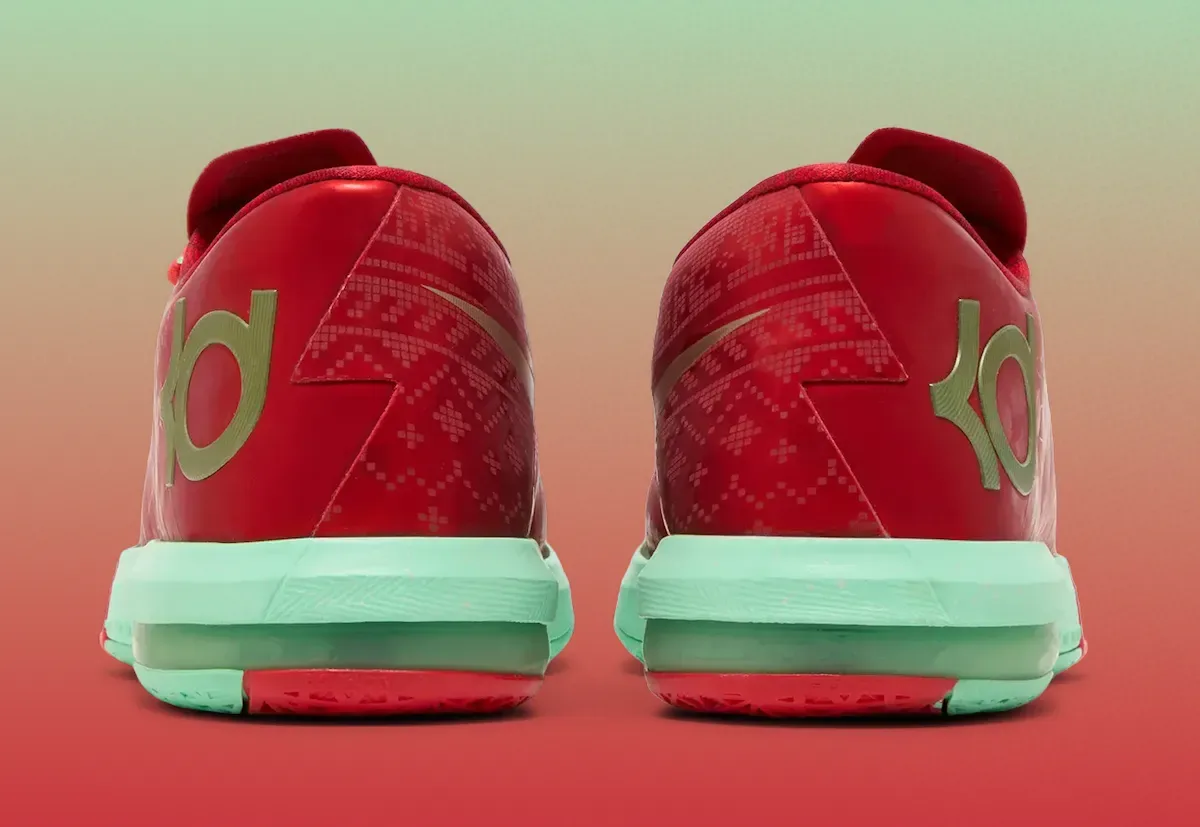 Nike KD 6 “Christmas” release photo 4