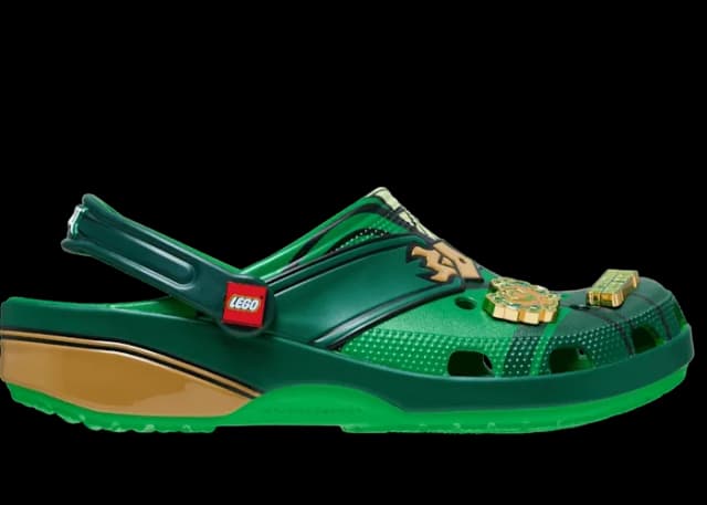 Crocs Classic Clog LEGO Ninjago release photo