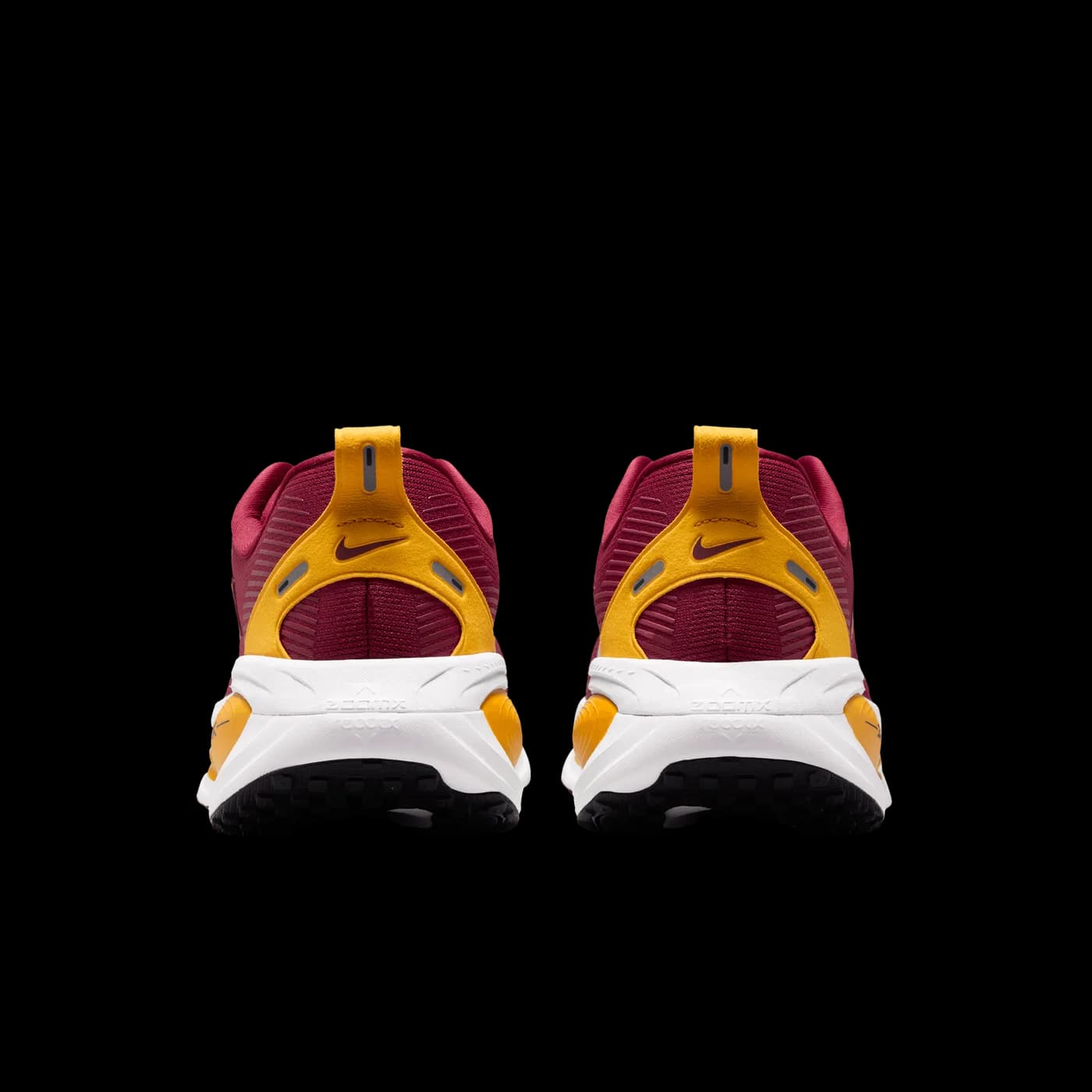 Nike Vomero 18 USC release photo 6