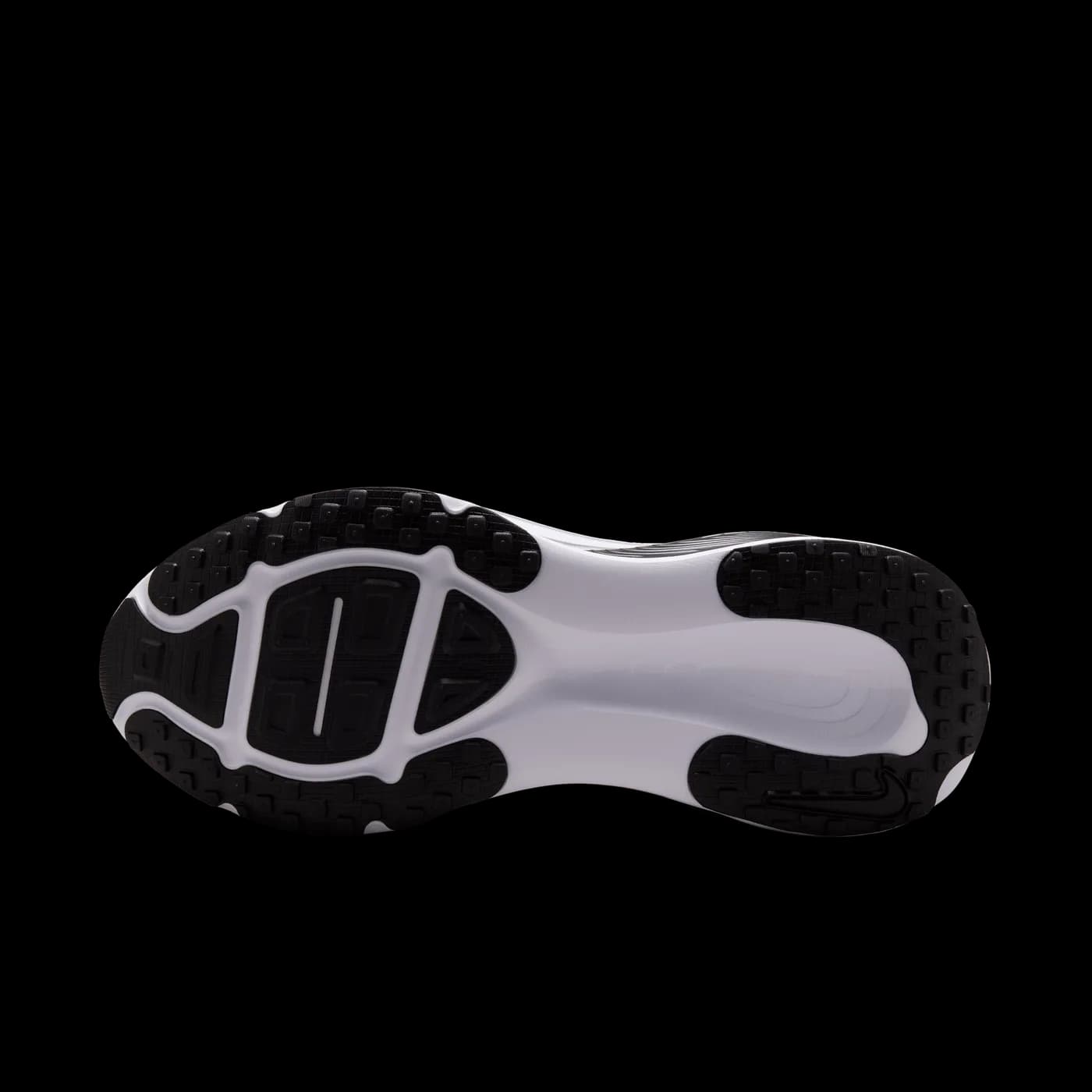 Nike Vomero 18 Ohio State release photo 3