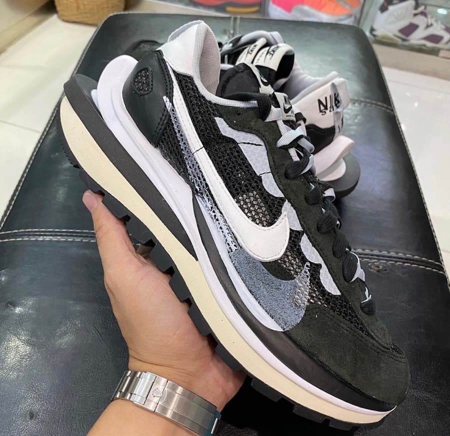 Sacai x Nike VaporWaffle release photo 20