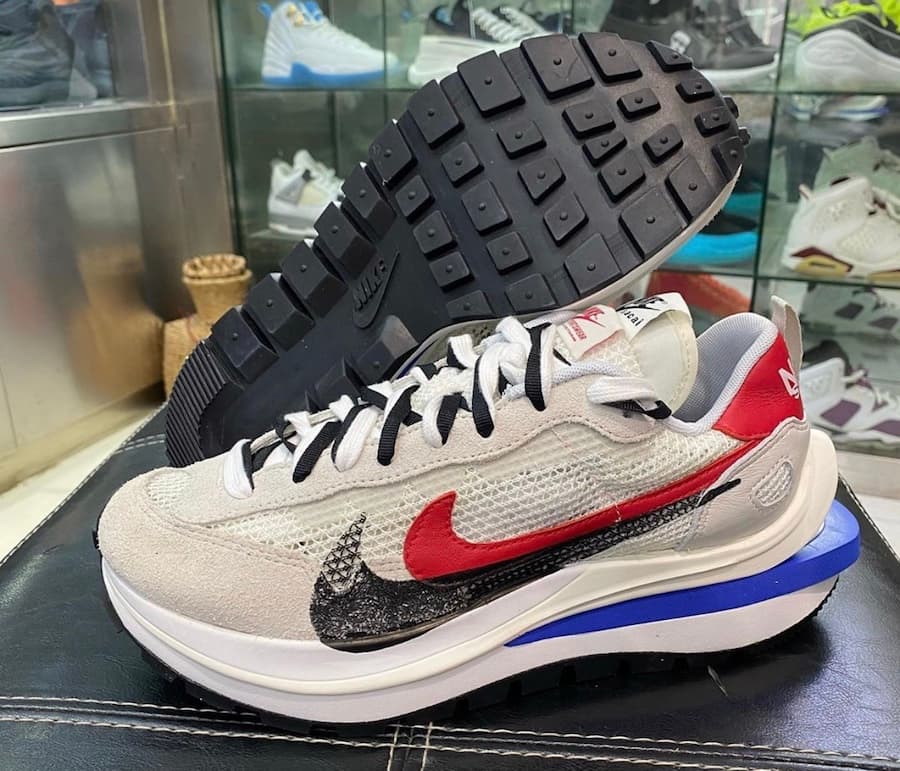 Sacai x Nike VaporWaffle release photo 19