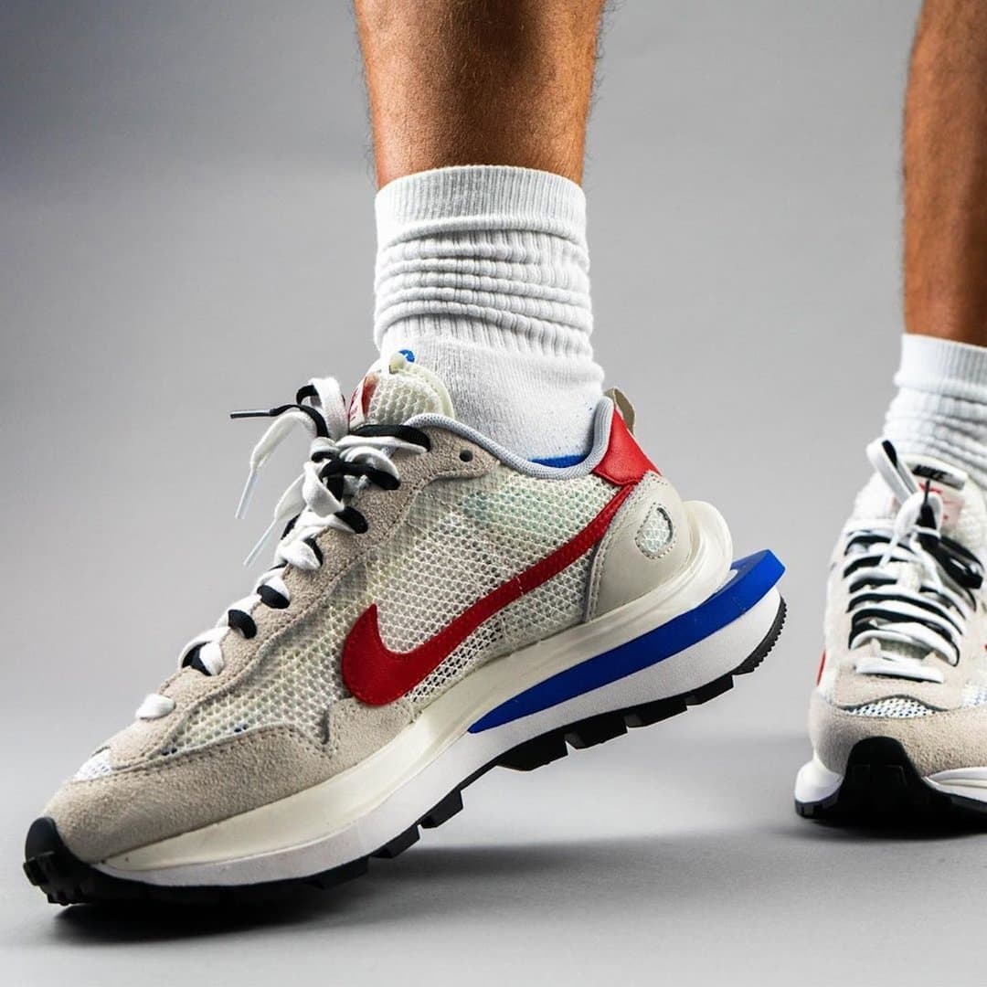 Sacai x Nike VaporWaffle release photo 17