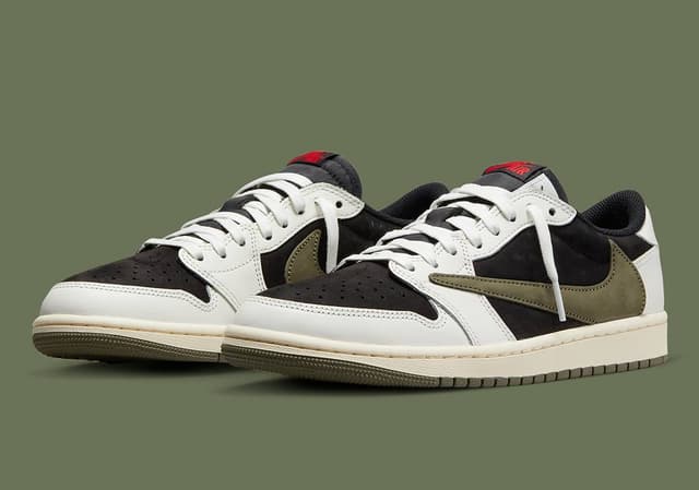 Travis Scott x Air Jordan 1 Low Jordan release photo