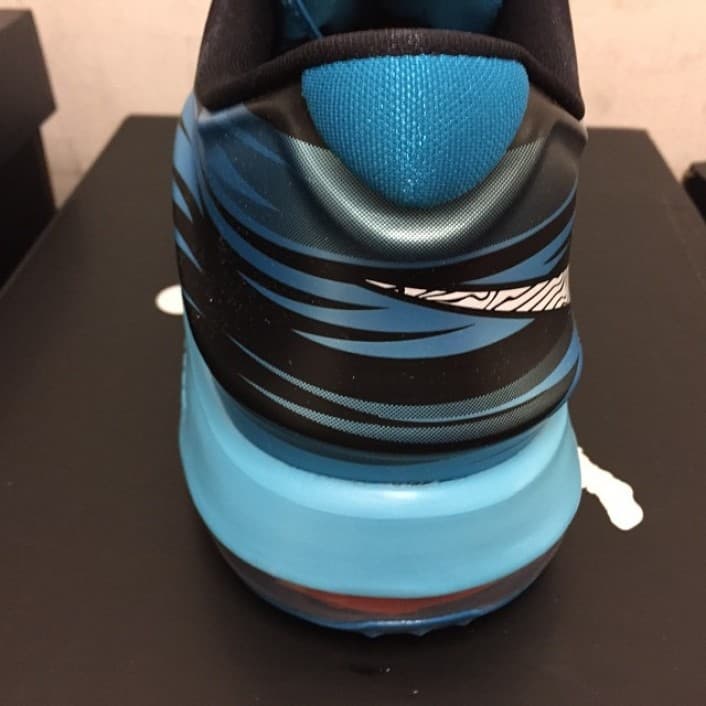 KD 7 - Light Blue Lacquer release photo 3