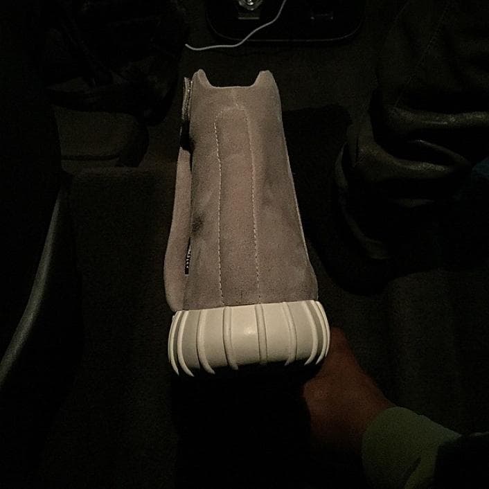 adidas Yeezy 750 Boost release photo 4