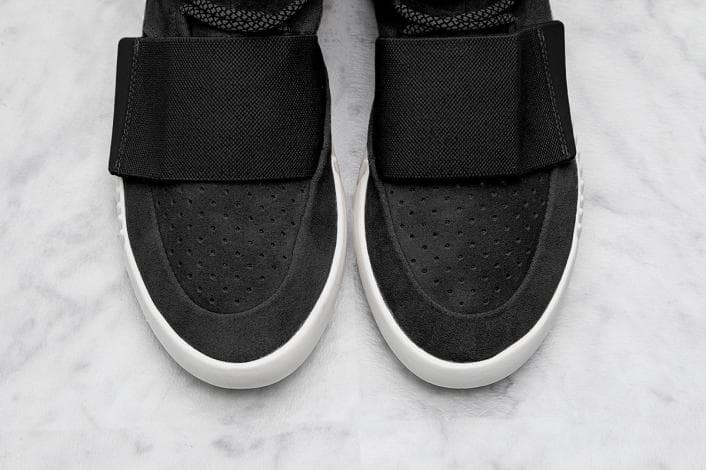 Yeezy Boost 750 release photo 5
